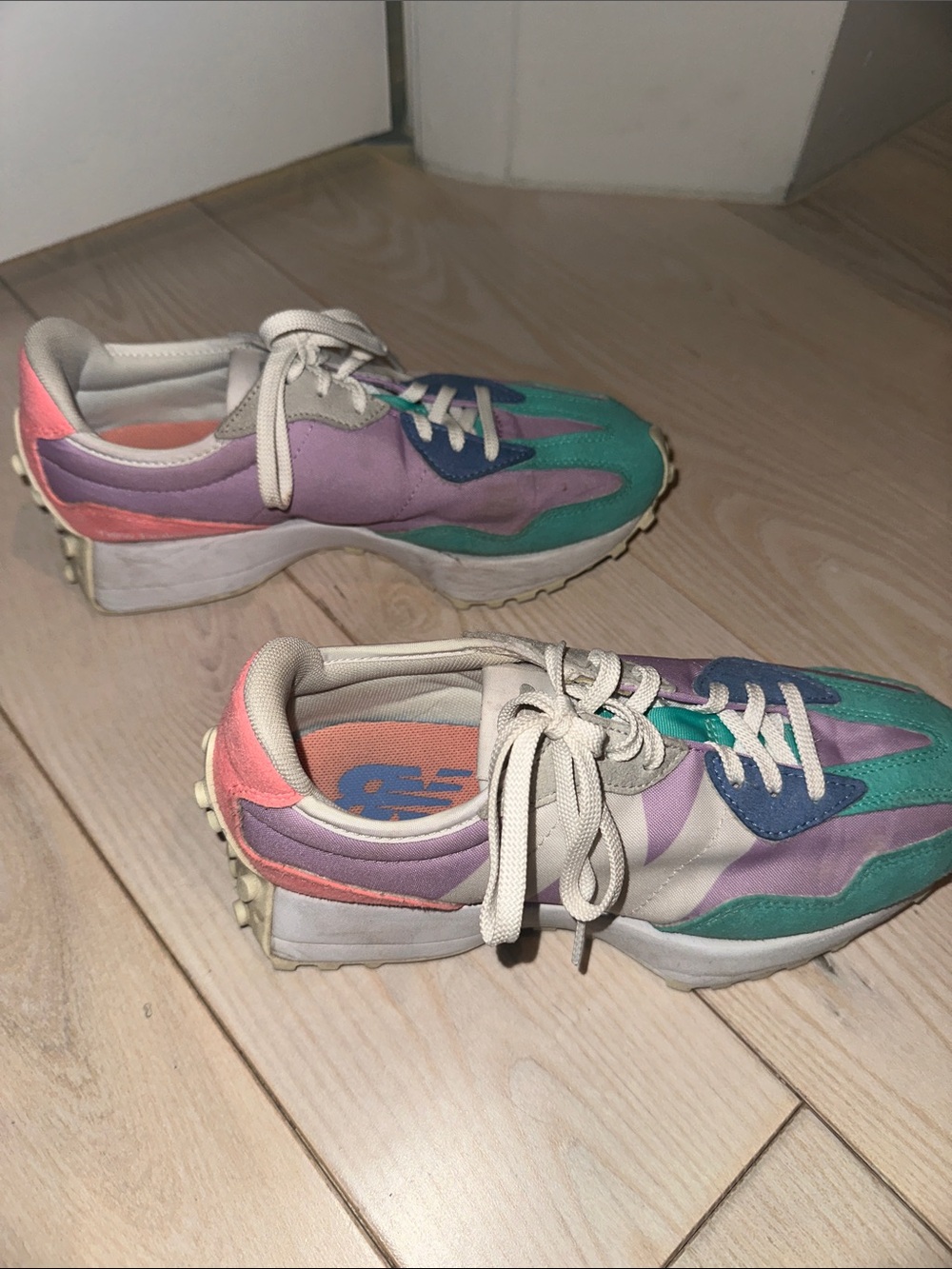 New Balance 327 Women's Retro Runner Sneakers in Lavender, Teal & Coral 7.5 - Picture 6 of 8